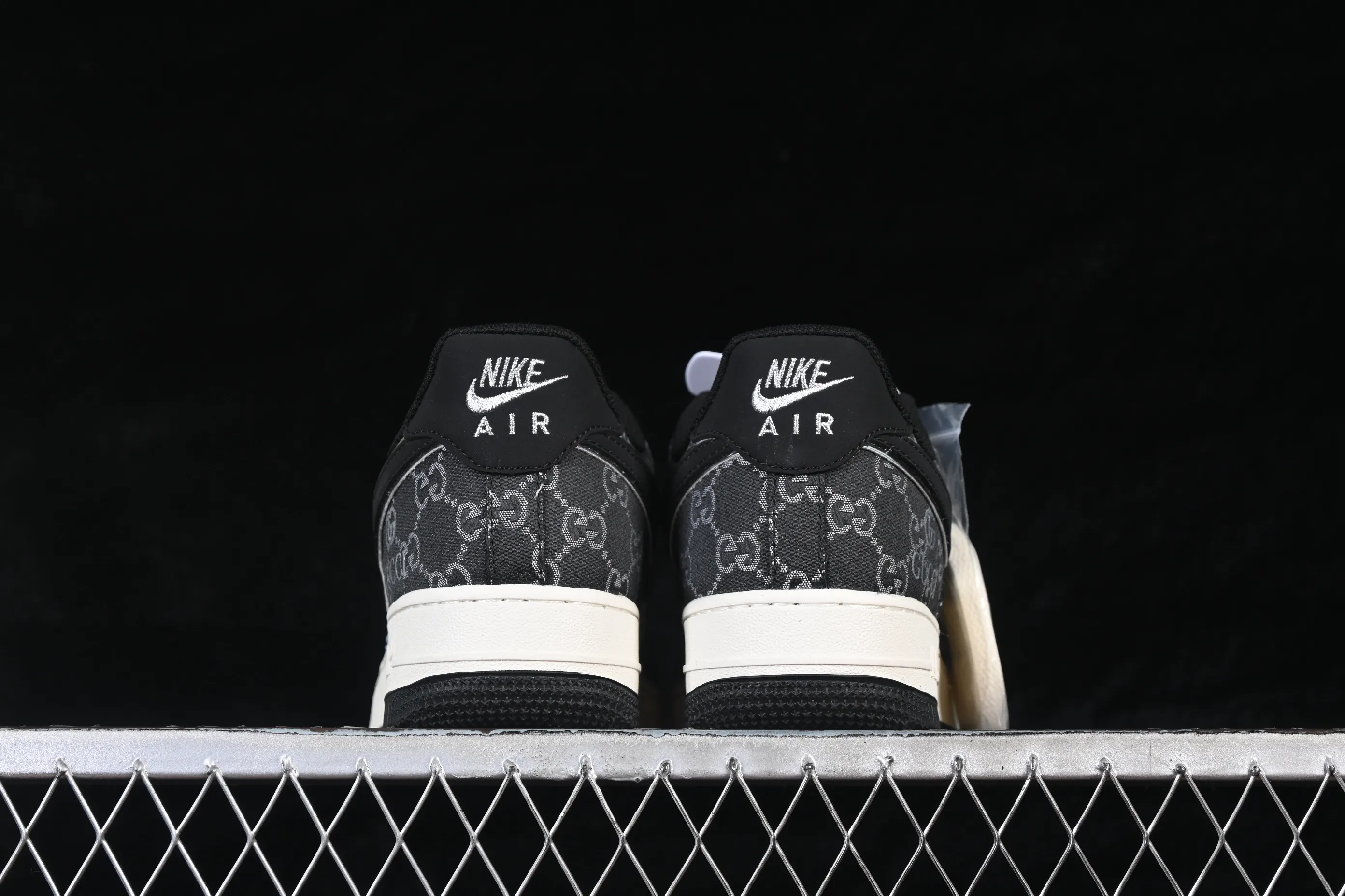 All categories Nk Air Force 1 Air Force series Nk Air Force 1 Low Air Force low-top Nike Air Force 1'07 Low Black and white classic color Air Force 1 low-top casual sneakers MM3399-810